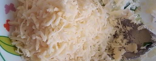 Шаг 3: закрытой пиццы с курицей и чесноком