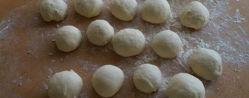 Шаг 1: греческих пончиков лукумадес