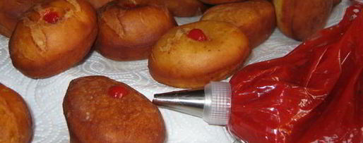 Шаг 8: пончиков с клубничной начинкой