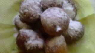 Рецепт Пончиков творожных с изюмом