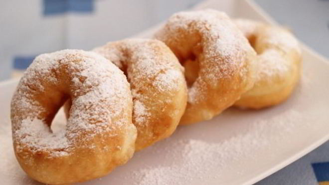 Рецепт Пышных домашних пончиков на дрожжах