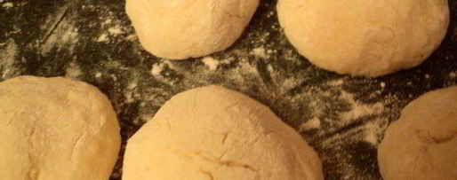 Шаг 4: творожных пончиков с клубникой