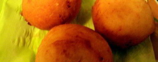 Шаг 6: творожных пончиков с клубникой