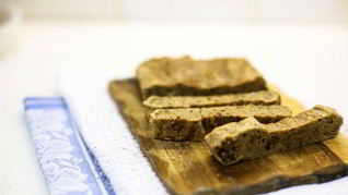 Рецепт Коврижки с черносливом и орехами