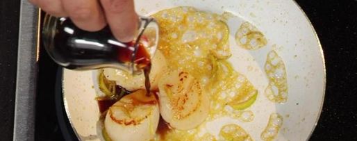 Шаг 2: морского гребешка на прянике с мандариновым кремом