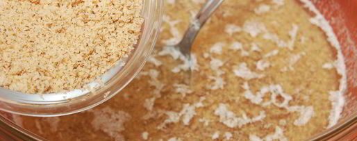 Шаг 4: постной медовой коврижки с яблоками