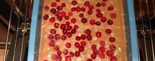 Шаг 4: постной шоколадной коврижки с клюквой