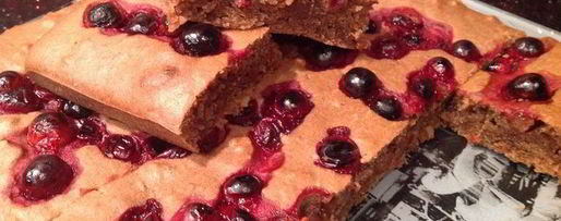 Шаг 5: постной шоколадной коврижки с клюквой