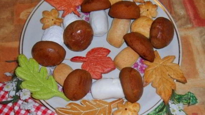 Рецепт Пряников Белых грибы и фигурное сырное печенье в хрустящей глазури