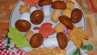 Рецепт Пряников Белых грибы и фигурное сырное печенье в хрустящей глазури