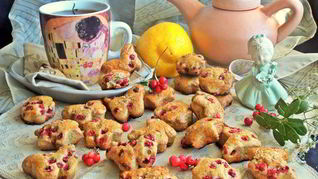 Рецепт Пряников с брусникой на цельнозерновой муке