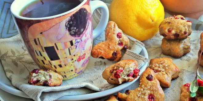 Рецепт пряников с брусникой на цельнозерновой муке