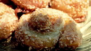 Рецепт Рулетиков с золотистым кунжутом