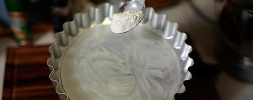 Шаг 6: бисквитной шарлотки