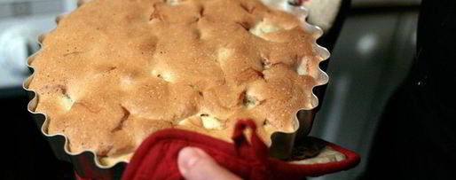 Шаг 9: бисквитной шарлотки