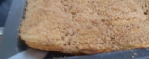 Шаг 39: французкой шарлотки с крошками