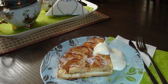 Рецепт классической шарлотки с яблоками и творогом