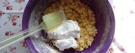 Шаг 3: меренговой шарлотки с малиной и белым шоколадом