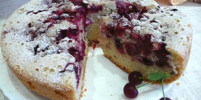 Рецепт пирога с вишней в мультиварке типа шарлотка