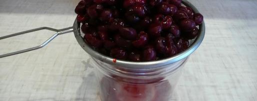 Шаг 1: пирога с вишней в мультиварке типа шарлотка