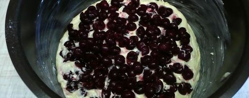 Шаг 8: пирога с вишней в мультиварке типа шарлотка