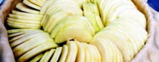 Шаг 3: пирога шарлотка с яблоками