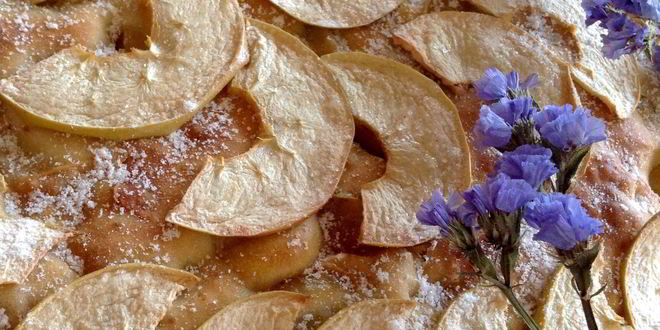 Рецепт шарлотки без яиц