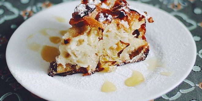 Рецепт шарлотки без яиц