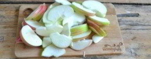 Шаг 1: шарлотки классической с яблоками