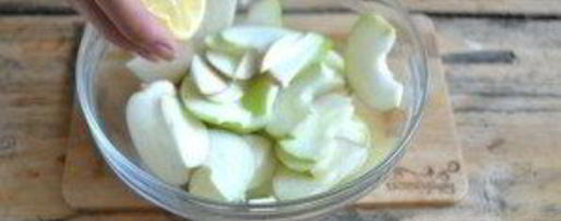 Шаг 2: шарлотки классической с яблоками