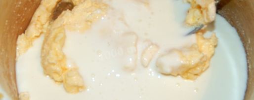 Шаг 2: шарлотки на кефире в мультиварке