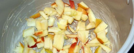 Шаг 4: шарлотки на кефире в мультиварке