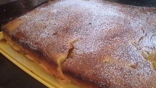 Рецепт Шарлотки на творожном тесте с яблоками