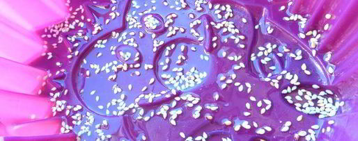 Шаг 15: шарлотки с ананасом и хурмой