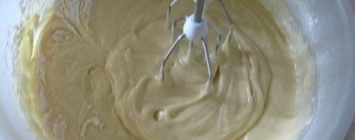 Шаг 2: шарлотки с безе