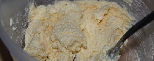 Шаг 3: шарлотки с ежевикой