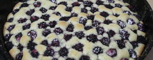 Шаг 7: шарлотки с ежевикой