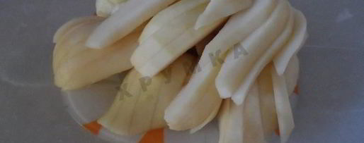 Шаг 2: шарлотки с грушами в мультиварке