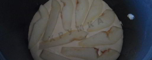 Шаг 7: шарлотки с грушами в мультиварке