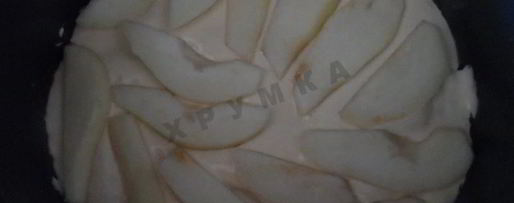 Шаг 8: шарлотки с грушами в мультиварке