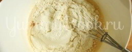 Шаг 4: шарлотки с ревенем в мультиварке