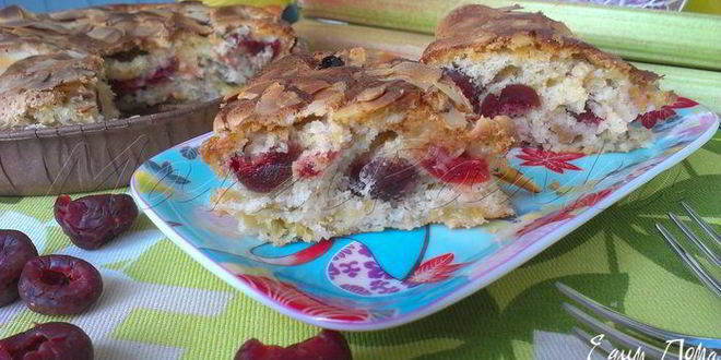 Рецепт шарлотки с ревенем, вяленой вишней и пряностями