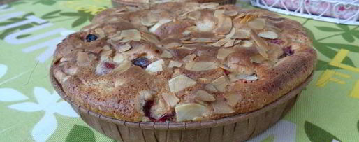 Шаг 16: шарлотки с ревенем, вяленой вишней и пряностями