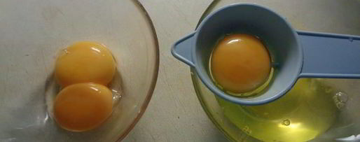 Шаг 3: шарлотки с ревенем, вяленой вишней и пряностями