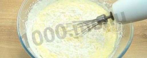 Шаг 5: шарлотки с творогом и яблоками