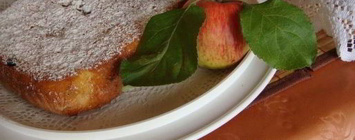 Шаг 6: шарлотки с яблоками и изюмом