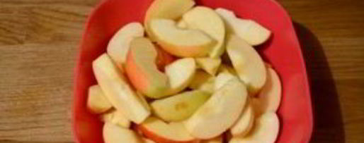 Шаг 1: шарлотки с яблоками и медовым бисквитом