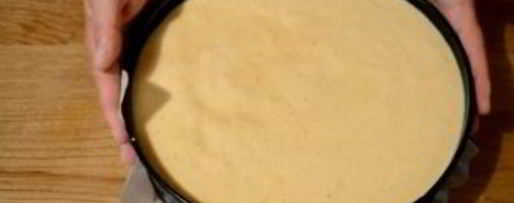 Шаг 7: шарлотки с яблоками и медовым бисквитом