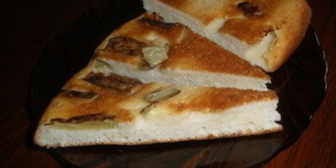 Рецепт шарлотки с яблоками и ревенем