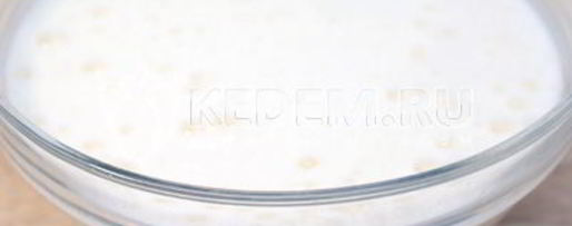 Шаг 1: шарлотки с яблоками и ягодой